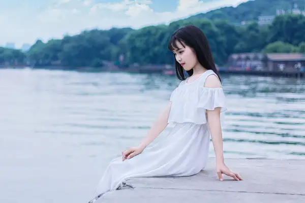 用java需要做一个用户管理系统用户输入用户名和密码。判断用户名是否为Tom密码为654321正确则打印成功登陆系统错误则提示用户名或者密码错误