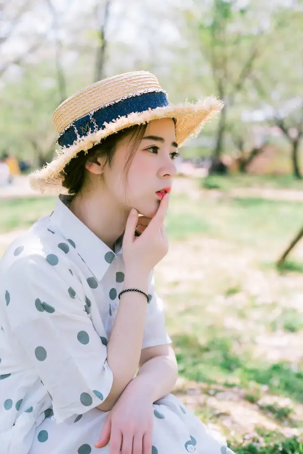 请帮我编写一份关于全国大学生互联网＋创新创业大赛计划书关于创新科技方面的详细计划以及每个阶段